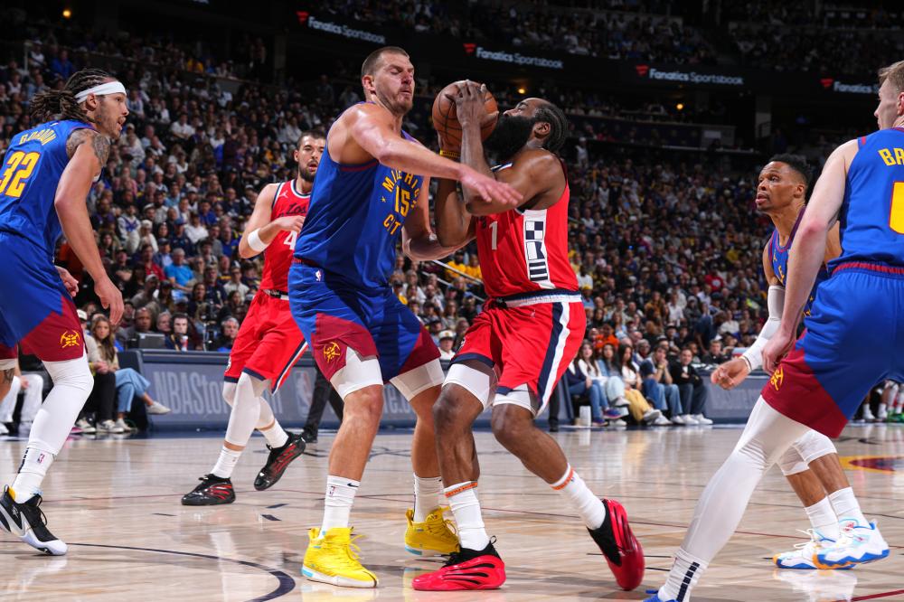 不可阻挡！姆巴佩上演在皇马的第一个帽子戏法，连续5场进球.